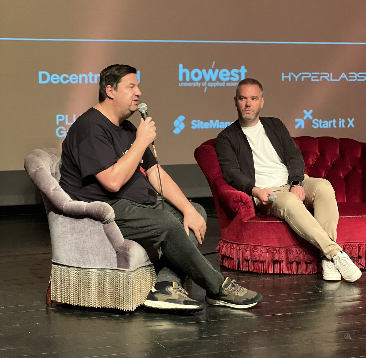 Kicking off #Web32 event with <a href="/robinwauters/">Robin Wauters</a> and <a href="/dadovanpeteghem/">dado</a> 🤘