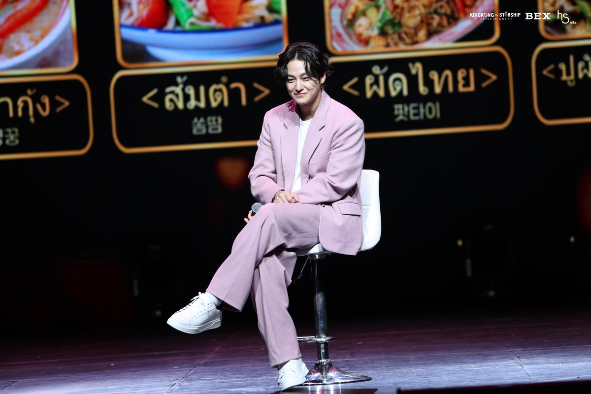 BEX_Concert's tweet photo. [💖] 
ภาพบรรยากาศงาน “2023 KIM BUM ASIA FAN MEETING IN BANGKOK [Between U and Me]” (2)

วันเสาร์ที่ 16 กันยายน 2566 
ณ โรงละครเคแบงก์ สยามพิฆเนศ สยามสแควร์วัน

#BetweenUandMe_in_BKK
#KimBum #BEX https://t.co/08NutTwbDu