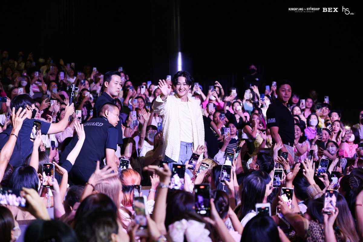 BEX_Concert's tweet photo. [💖] 
ภาพบรรยากาศงาน “2023 KIM BUM ASIA FAN MEETING IN BANGKOK [Between U and Me]” (-)

วันเสาร์ที่ 16 กันยายน 2566 
ณ โรงละครเคแบงก์ สยามพิฆเนศ สยามสแควร์วัน

#BetweenUandMe_in_BKK
#KimBum #BEX https://t.co/2xfqm1FLef
