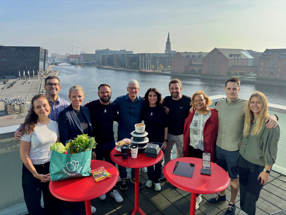Tim Cook (@tim_cook) on Twitter photo Europe's developers are tackling climate change creatively!
🥖 <a href="/TooGoodToGo/">Too Good To Go</a> redistributes unsold food from restaurants
🥡@myvytal created a reusable container system for takeout
🔌 Min Strøm empowers people to adjust their electricity usage
♻️ Bower rewards users for recycling Europe's developers are tackling climate change creatively!
🥖 <a href="/TooGoodToGo/">Too Good To Go</a> redistributes unsold food from restaurants
🥡@myvytal created a reusable container system for takeout
🔌 Min Strøm empowers people to adjust their electricity usage
♻️ Bower rewards users for recycling