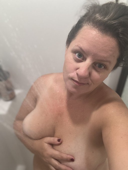 It&rsquo;s Wednesday&hellip; let&rsquo;s get wet 💦  https://t.co/k1PaqDlQ5U #wednesdaythought #AVeryGoodGirl #AVeryGoodPremiereNight<a href="/tag/wednesdaythought"class="tags">#wednesdaythought</a><a href="/tag/milf"class="tags"><span>#milf</span></a><a href="/tag/amateur"class="tags"><span>#amateur</span></a><a href="/tag/onlyfansgirl"class="tags"><span>#onlyfansgirl</span></a><a href="/tag/averygoodgirl"class="tags"><span>#averygoodgirl</span></a><a href="/tag/tstheerastourfilm"class="tags"><span>#tstheerastourfilm</span></a>