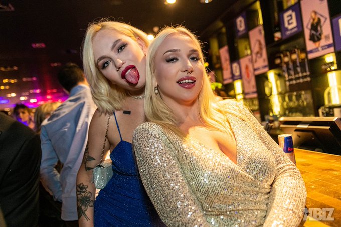 Afterparty @XBIZ awards! ✨  @foss_greta @PornoDan https://t.co/vLyK7TkLTU<a class="tags" href="/tag/xbiz">@xbiz</a><a class="tags" href="/tag/foss_greta">@foss_greta</a><a class="tags" href="/tag/pornodan">@pornodan</a>