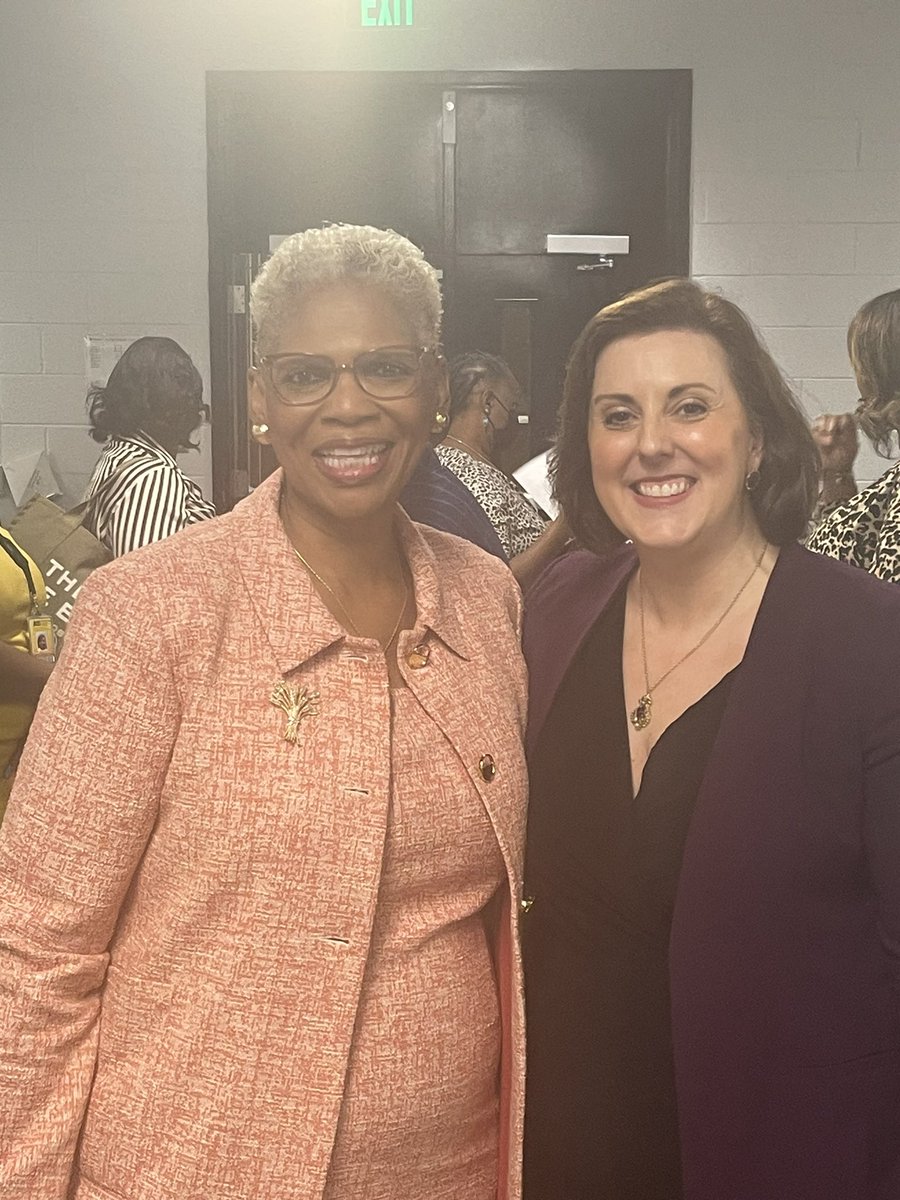 cave_vallerie's tweet photo. My first Meet and Greet and Board/Community Meeting as Superintendent of Allendale County Schools was a success. Our community showed up and our State Superintendent Ellen Weaver and I spoke of our vision to move Allendale Forward. #TogetherWeCanDoThis #SCDOE https://t.co/RxyxMNq2ny