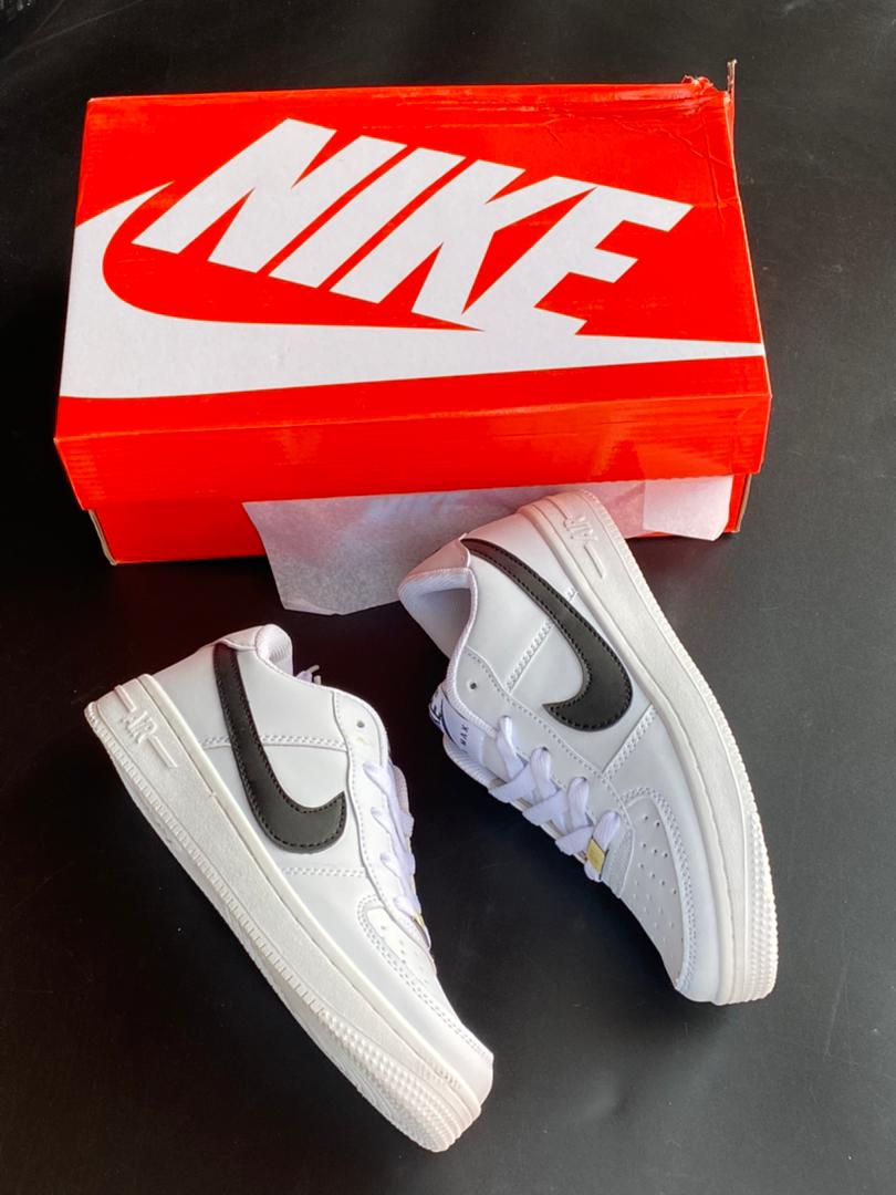 TreasureShoes's tweet photo. 36 - 44
Price: 10,000
With free socks
Delivery to all 36 states
Click here to Order: https://t.co/JUpveuuVbB
#Sneakers #Sneakersvendor #Abuja #Lagos #Benin #Warri #verydarkman VOTE CEEC VOTE MERCY EKE VOTE ILEBAYE Pere and Mercy Soyinka Tinubu #Venita #Nigeria #Cross #Erica https://t.co/DVO7ysGBbW