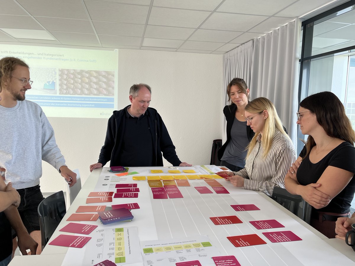 _KINRW's tweet image. Der »AI Design Sprint™« unser Workshop für KI-Einsteiger🛠️
 
Wir waren bei der »Digitalen Woche« #diwodo der @TU_Dortmund zu Gast und durften den Workshop vorstellen. Dabei haben wir uns riesig über die Resonanz gefreut, die wir im Rahmen unserer Live-Session bekommen haben. 👐