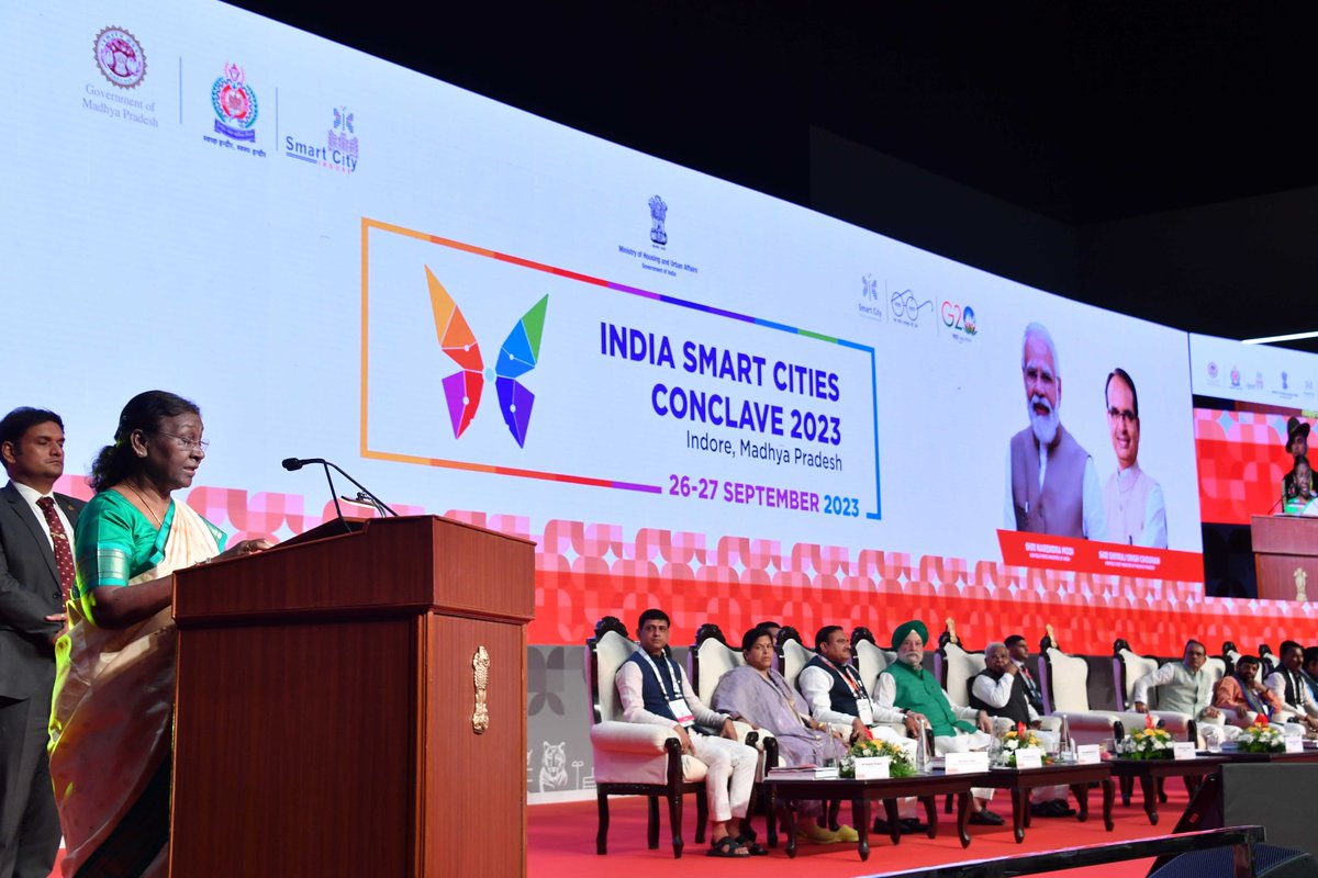 rashtrapatibhvn's tweet photo. President Droupadi Murmu graced the India Smart Cities Conclave 2023 at Indore. The President said that we have to develop safe, clean, healthy neighbourhoods across the country. She emphasised that people must become responsible and understand their duty towards their city and residents.
https://t.co/JtyQf2WhkF