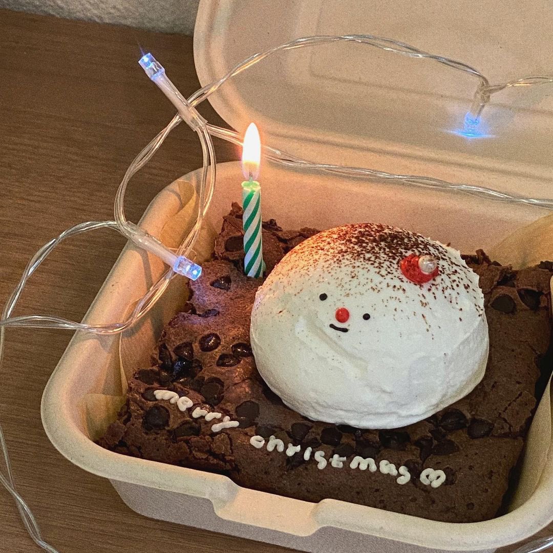 marauisxx's tweet photo. 🧈     🎂     🥛     🍫     ⭐️     🎅🏻     
    🎄      ⛄️      🏂     🍩     🏭

 　　𝟪𝟫 𝖽𝖺𝗒𝗌 𝗅𝖾𝖿𝗍  𝗎𝗇𝗍𝗂𝗅 𝗑'𝗆𝖺𝗌 
      𝖼𝖺𝗄𝖾 𝖻𝗒 : 𝗈𝗎𝗋𝗎𝗋_𝗉𝗂𝖾  ◌𓈒𓐍☃︎

 🎄　 🌟　 🎅🏻　 🎉　 🥂　 🎂
  　 🍾　 🏂　 🛷　 🎪　  🧸 https://t.co/ESRV0D9WS5