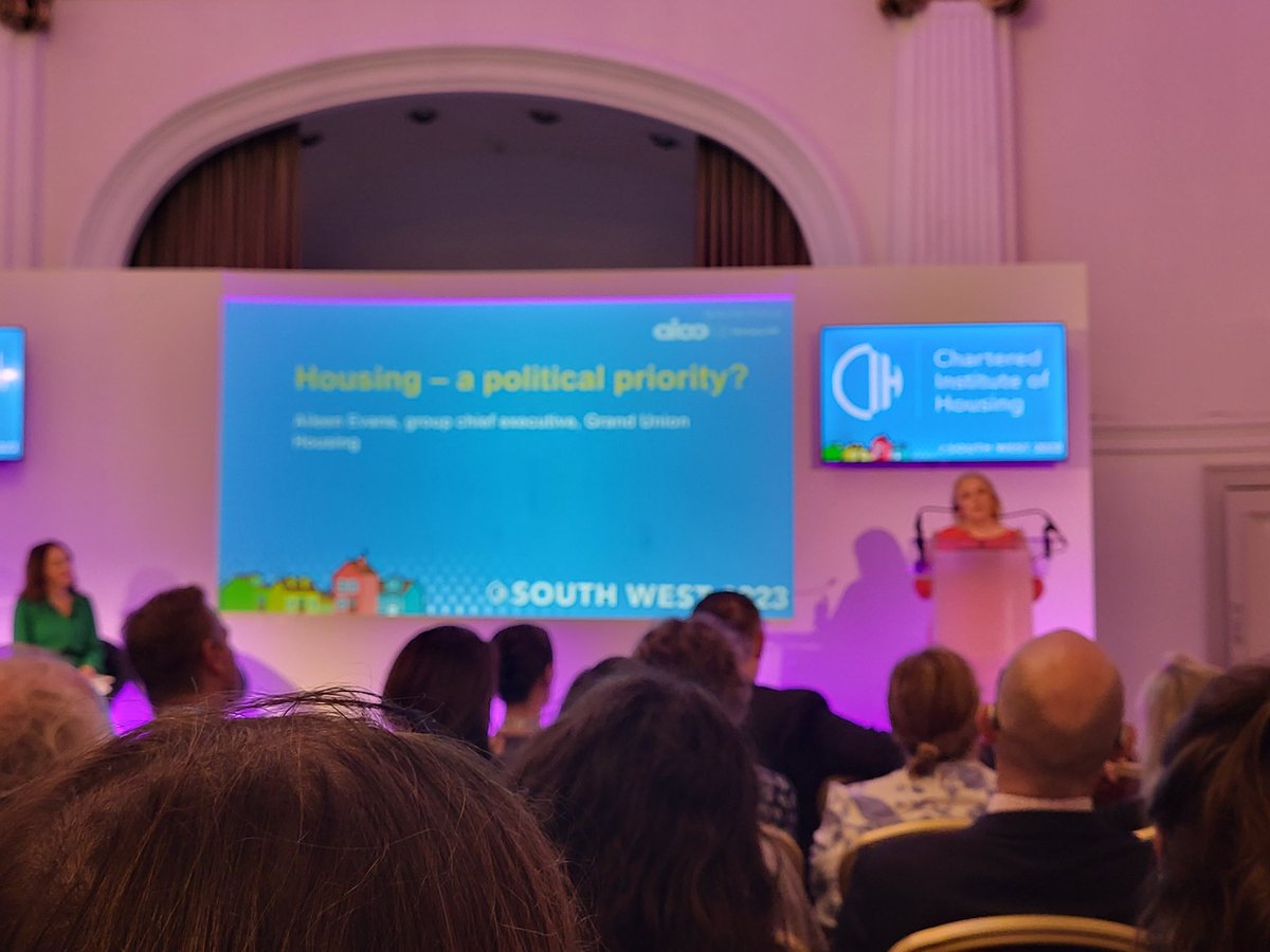Superb opening session from <a href="/rachaelwHsg/">Rachael Williamson</a> and <a href="/Bushbell/">Aileen Evans CIHCM</a> discussing national and local politics. Really passionate opening speeches full of superb tips in making connections locally with MP's, candidates and councillors. #CIHSW23