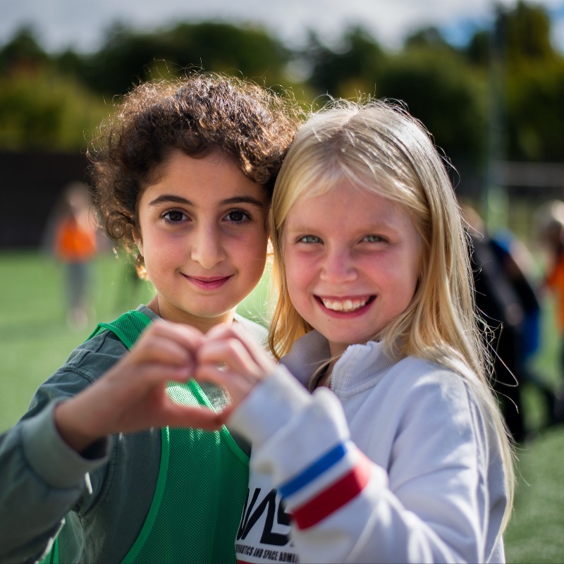 UEFA's tweet photo. ⚽ How cool would it be if we could use football to teach different lessons at school?

🇸🇪 Well, in Sweden, @svenskfotboll is helping children learn maths, geography and languages, as well as teaching physical and social skills.

Learn more: ⬇️

#GrassrootsFootball #BeActive