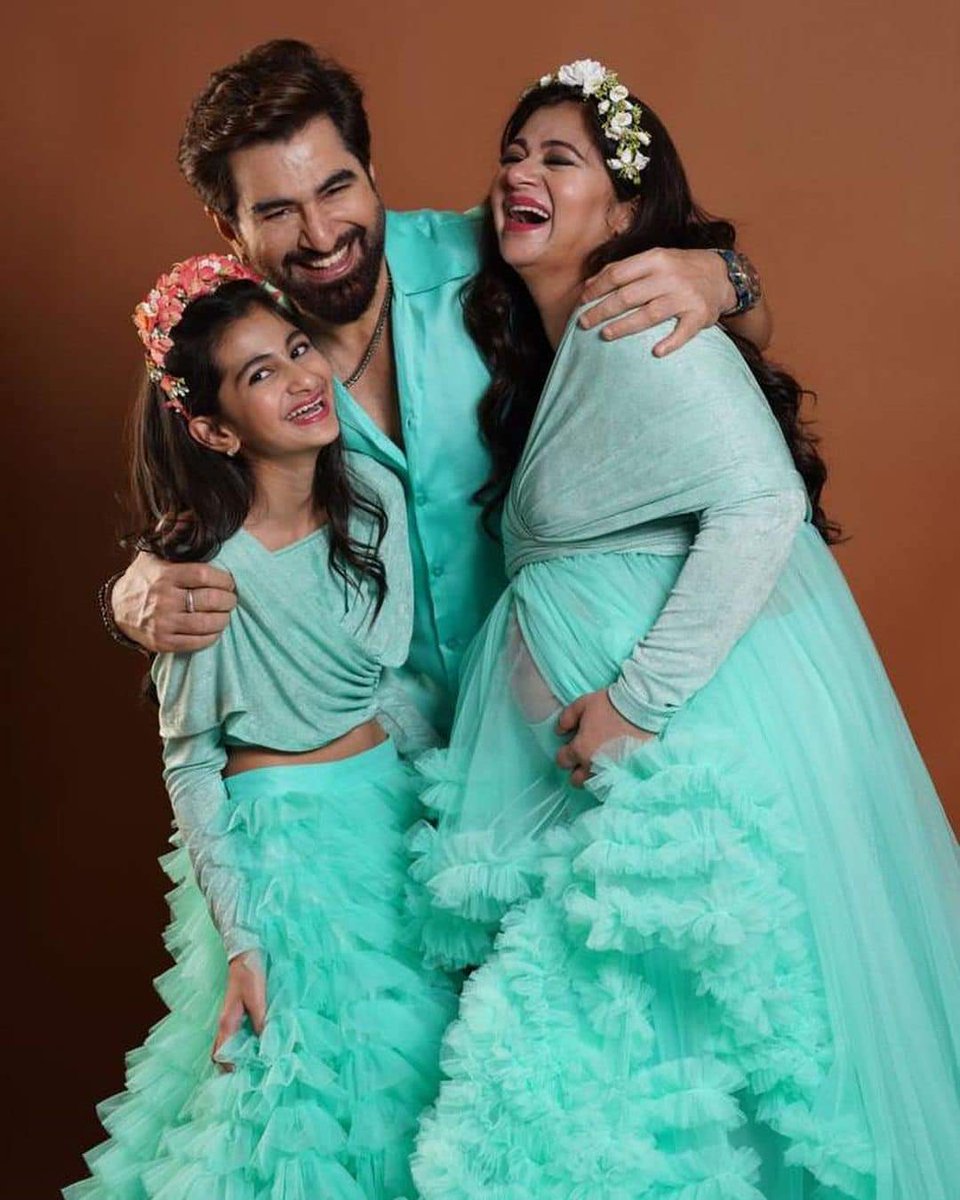 with_love_jeet's tweet photo. Wishing you both well in these upcoming months. We can’t wait to meet the little one!💐
@jeet30 #Mohna https://t.co/2jWMOENnjn
