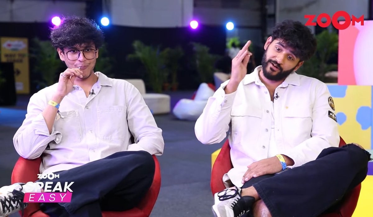 albatrossess's tweet photo. THESE TWO 😭😭😂

WHO ELSE GIVE INTERVIEW EATING LOLIPOP 😂😂😭

FUKRA X TRIGGU IN YTFF23
#Abhisha https://t.co/b9efPV1DQo
