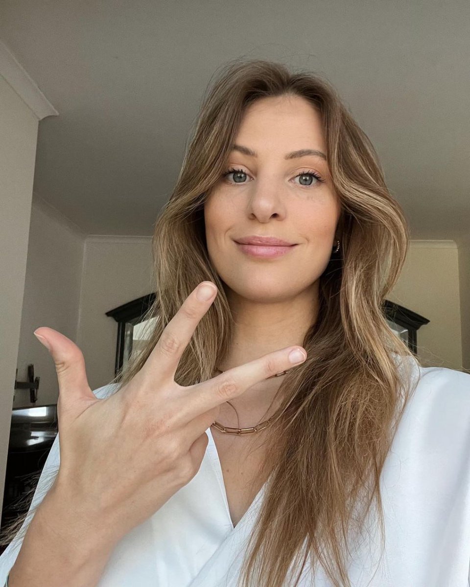 I’ll take one minute to say “I love you”，one hour to explain it, a whole life to prove it