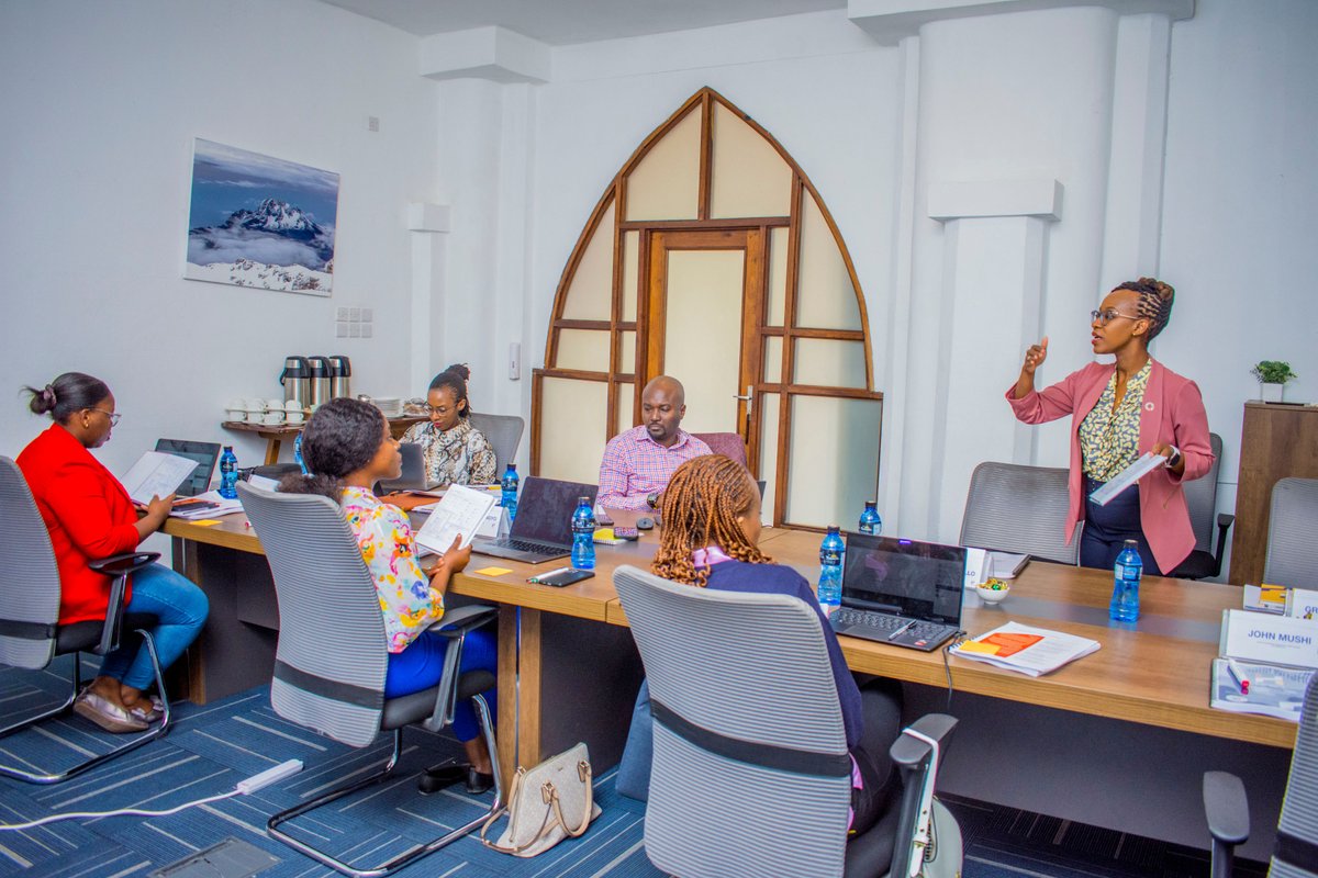 The PMP masterclass helps professionals master the expertise of motivating teams, choosing the right project approach, and demonstrating their impact on strategic goals. This journey helps professionals level up careers with project management skills and earn the PMP®