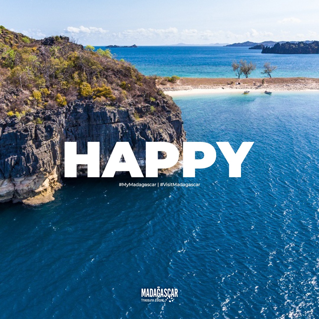 IleMadagascar's tweet photo. Happy World Tourism Day !!! 🌈✨

#WorldTourismDay remind us of the beauty and richness of our country, encouraging us to explore and protect it. 💚

#MyMadagascar #VisitMadagascar https://t.co/TzWTDQbY0x