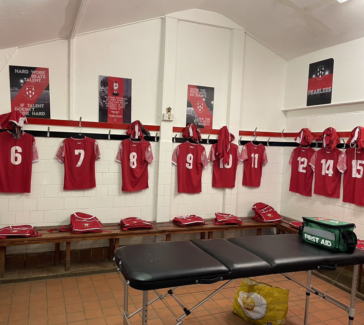 michwoollias's tweet photo. There’s something here about the standards set &amp; how this club makes their players feel. See our dressing room prepared for the girls by none other than our Club President!
It’s been a tough start for us against the table leaders however the rebuild continues to gain momentum❤️⚽️ https://t.co/JvnqN9t3h0