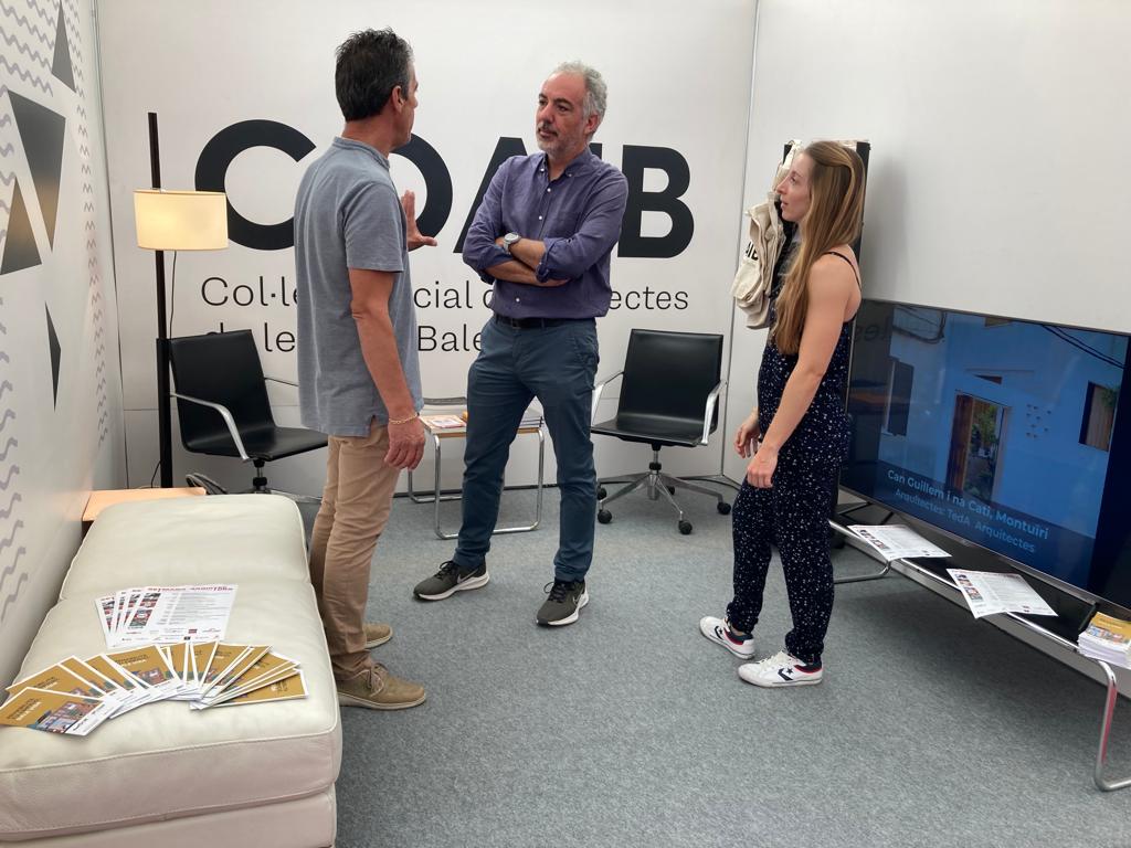 COAIBALEARS's tweet photo. Con motivo del 80 aniversario de @sociasyrossello
vuelve expoSOYRO 2023. 
En esta edición, podréis encontrar un stand del @COAIBALEARS en el que se encuentran nuestros técnicos de la Oficina de Ayudas a la Rehabilitación.
https://t.co/setX4xVNTc https://t.co/1S1WY7HIWN