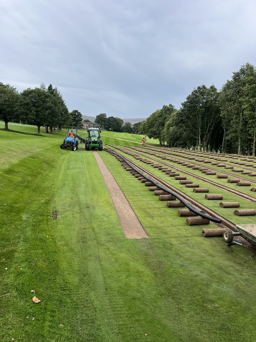 BA_LTD's tweet photo. The final drain run of the 9 greens.  Great work from all involved. #balgolf @BA_LTD @MelthamHG 👍👍 https://t.co/NDs1StF95v