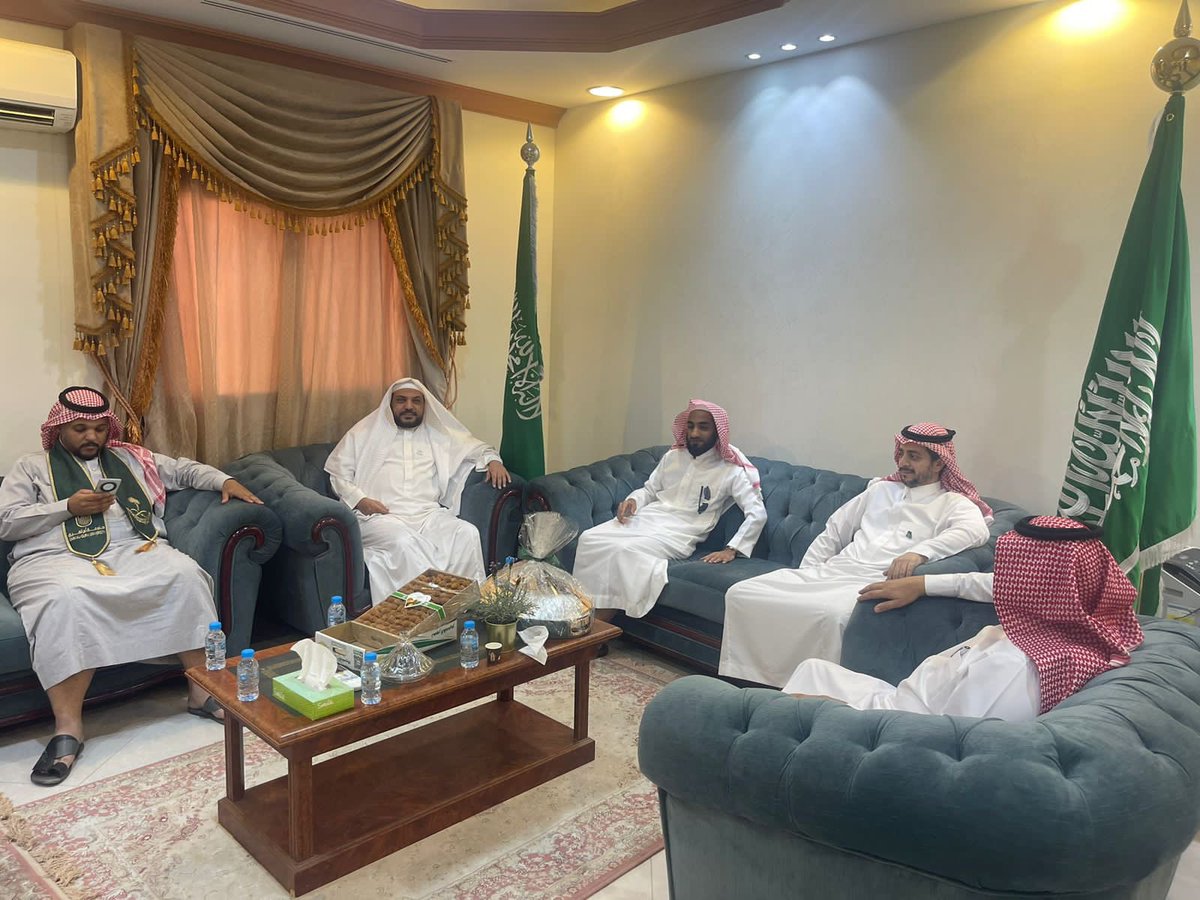 m_7esbah's tweet photo. ✨🇸🇦🇸🇦✨
جانب من احتفال المعهد العالي للأمر بالمعروف والنهي عن المنكر 
#نحلم_ونحقق 
#اليوم_الوطني93 
#جامعة_أم_القرى https://t.co/XxIofjQLL3