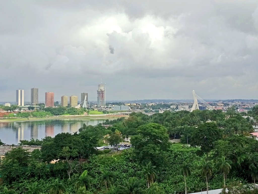 HClec's tweet image. Les caisses de dépôts se sont réunies à #Abidjan pr la 7ème conférence du @ForumCaisses. Un moment privilégié d&apos;échanges e/ ces institutions financières qui jouent un rôle central dans le #développement économique, social et environnemental de leurs pays
#investisseurdelongterme