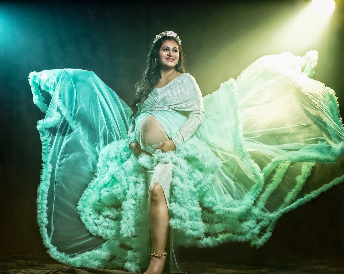 jeet30's tweet photo. We are extremely happy to share this news with you all that we are expecting out next child soon… Keep us in your prayers.. 🙏😊♥️♥️♥️♥️ #MohnaMadnani #NavanyaMadnani https://t.co/3IgDfaHsN1