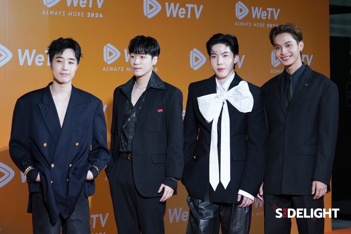 StarDelight_ent's tweet photo. “เบส วิธวินท์ - เช้ง วิชัย - โนเกีย ชินวัตร - เจ้านาย จิรภัส” ร่วมเดิน  Orange Carpet ในงานแถลงข่าว "WeTV ALWAYS MORE 2024" งานประกาศไลน์อัปคอนเทนต์ ประจำปี 2024 

#WeTVAlwaysMore2024 #WeTVth 
#Seng_wichai #BestVittawin 
#NokiaChinnawat  #JaonineJiraphat https://t.co/3pD2fZ0aQK