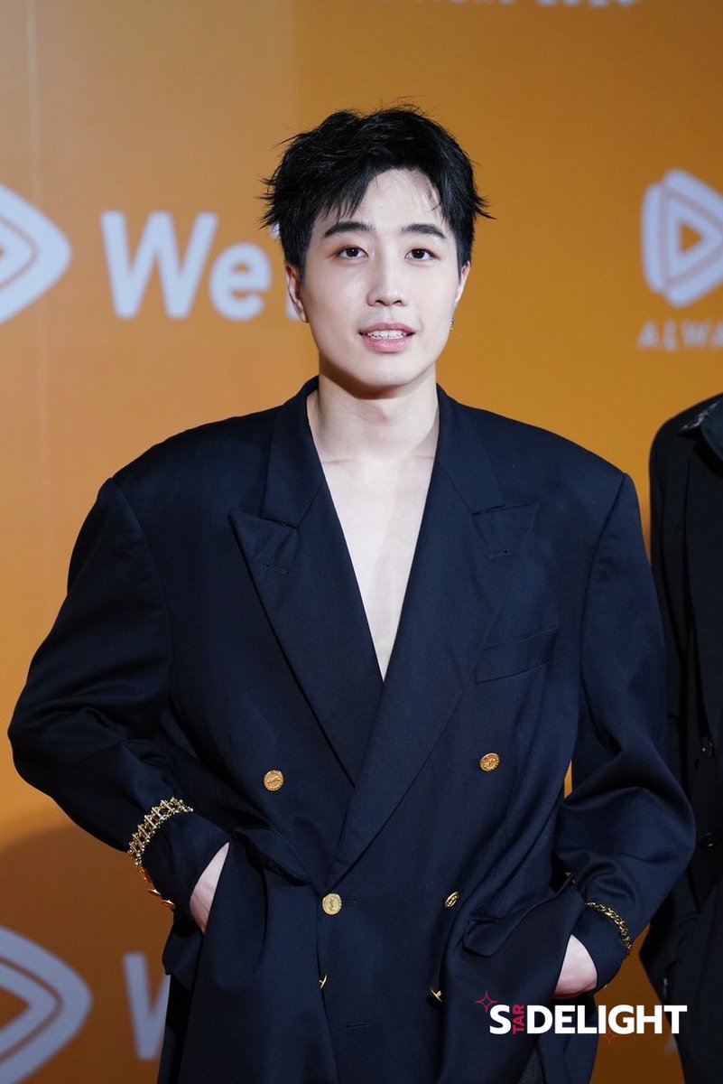 StarDelight_ent's tweet photo. “เบส วิธวินท์ - เช้ง วิชัย - โนเกีย ชินวัตร - เจ้านาย จิรภัส” ร่วมเดิน  Orange Carpet ในงานแถลงข่าว "WeTV ALWAYS MORE 2024" งานประกาศไลน์อัปคอนเทนต์ ประจำปี 2024 

#WeTVAlwaysMore2024 #WeTVth 
#Seng_wichai #BestVittawin 
#NokiaChinnawat  #JaonineJiraphat https://t.co/3pD2fZ0aQK