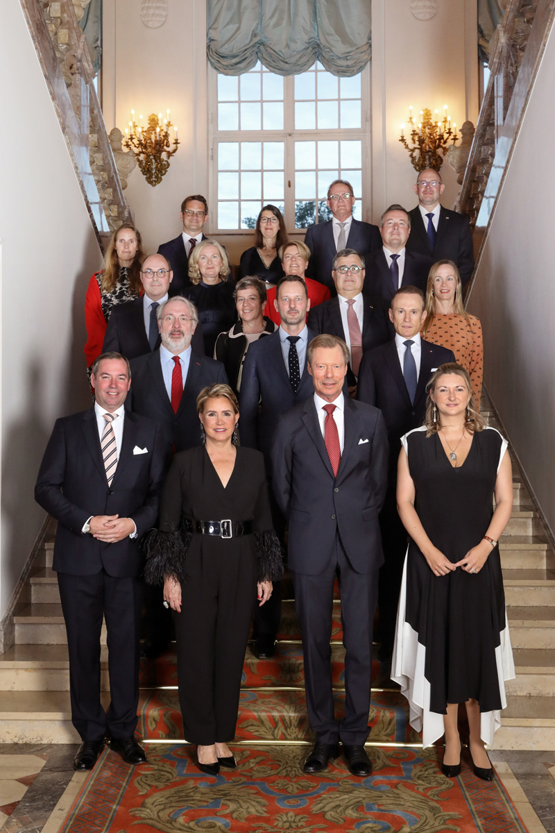 Le Couple grand-ducal, accompagné du Couple héritier, a convié les membres du Conseil d’État pour un dîner institutionnel au Château de Berg. ©MGD/S.Margue