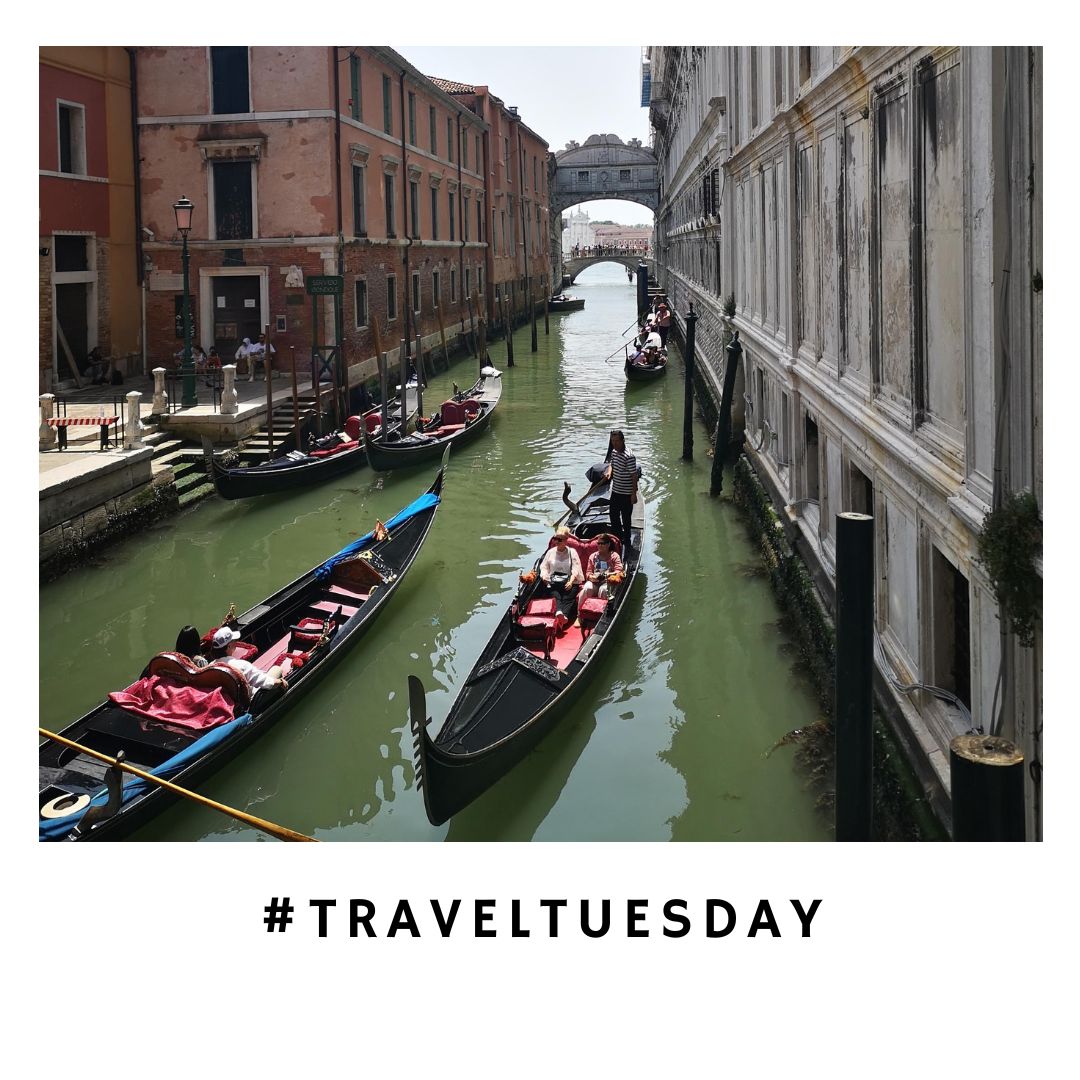 AziendeCantina's tweet photo. Vi aspettiamo a Venezia! / Waiting for you in Venice! / Nous vous attendons à Venise !

#cantinaaziendeagricole #bacaro #bar #osteria #venezia #venice #venise #베니스 #venicefood #bacaroveneziano #bacarivenezia #cicchetteria #bacarotour #cicchettitour #foodtour #spritz https://t.co/dUC85GyVq9