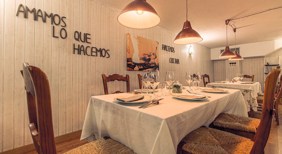 😜¿Algo que celebrar? Personalizamos tu evento adecuándolo a tu presupuesto. Y, si lo deseas, puedes complementarlo, con estancias en nuestras coquetas habitaciones.😉  ¡Consúltanos!  bit.ly/3PdNgWB #Eventos  #Gastronomía #SierraDeMadrid #RestauranteMiraflores