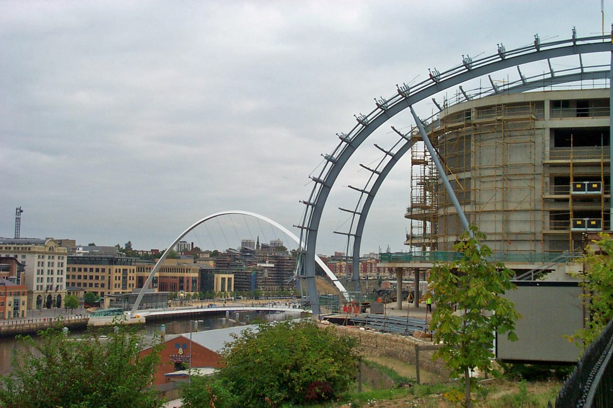 TyneSnapper's tweet photo. #Gatehead Sage as it was then known, now The Glasshouse under construction on this day 27th September 2002. https://t.co/uHUn95I0qw