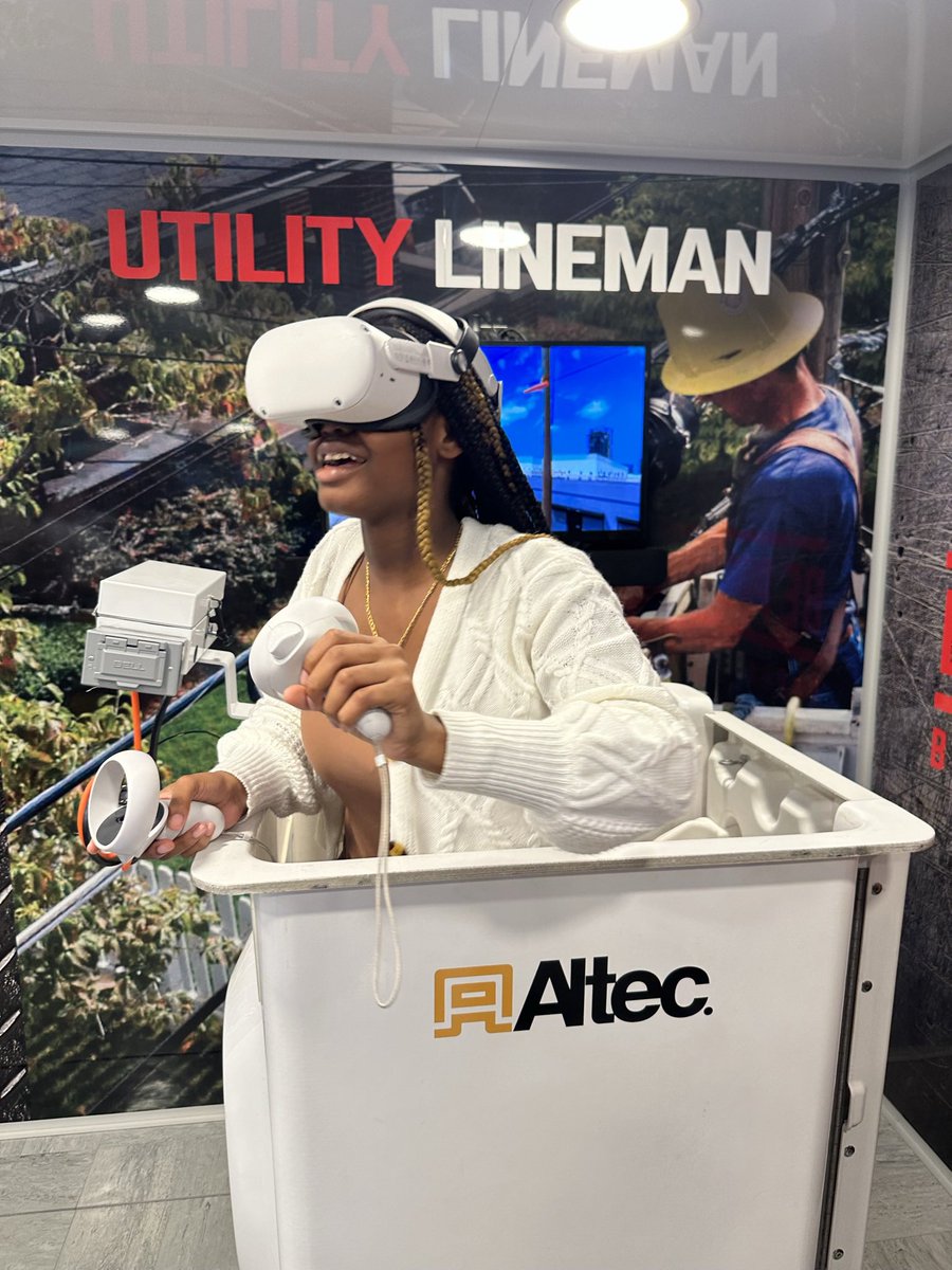 LHSSTEM5's tweet photo. LMHS students served as @beprobeproudnc Ambassadors to assist with showing peers how to experience job simulations. https://t.co/HvLI21DYF6