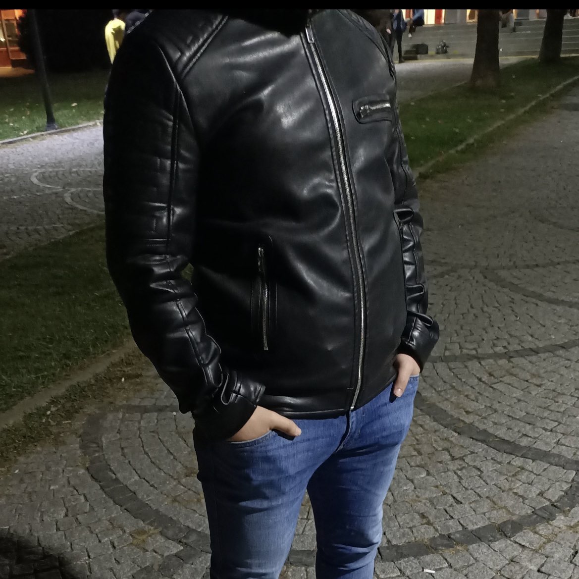 raskolibov's tweet photo. +abi hayırdır tütüne dönmüşsün

-normal sigaraların içinde ne olduğunu bilmiyoruz kardeşim tütün daha sağlıklı özel geliyor bu bana (parası yoktur https://t.co/6n0HcSb7US