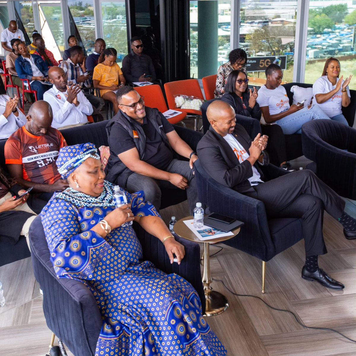 orangebw's tweet image. What a man, what a talent, what a star, a record breaker! We welcomed our champ and brand ambassador, @LetsileTebogo2 home from a wonderful season. For his exceptional performance he has been rewarded with P150,000.00. #CloserToGreatness #BreakingTheLimits #GOLetsileTebogo