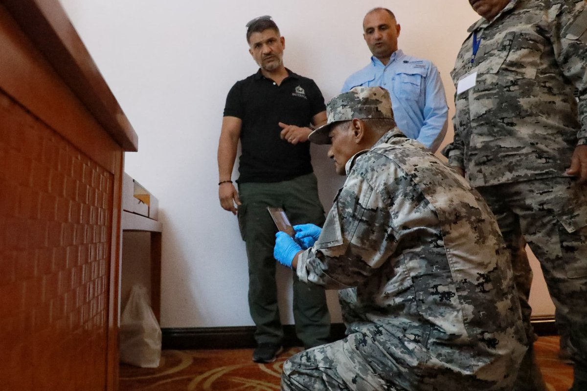INTERPOL_HQ's tweet photo. CSI training in Yemen 🇾🇪 for 22 officers from various agencies:
➡️ crime scene preservation
➡️ fingerprint & evidence collection
➡️ packaging & documentation
A final simulation exercise allowed participants to put theory into practice.
#RedSea_Programme
#FundedbyEU🇪🇺 https://t.co/WciKdyCeQd