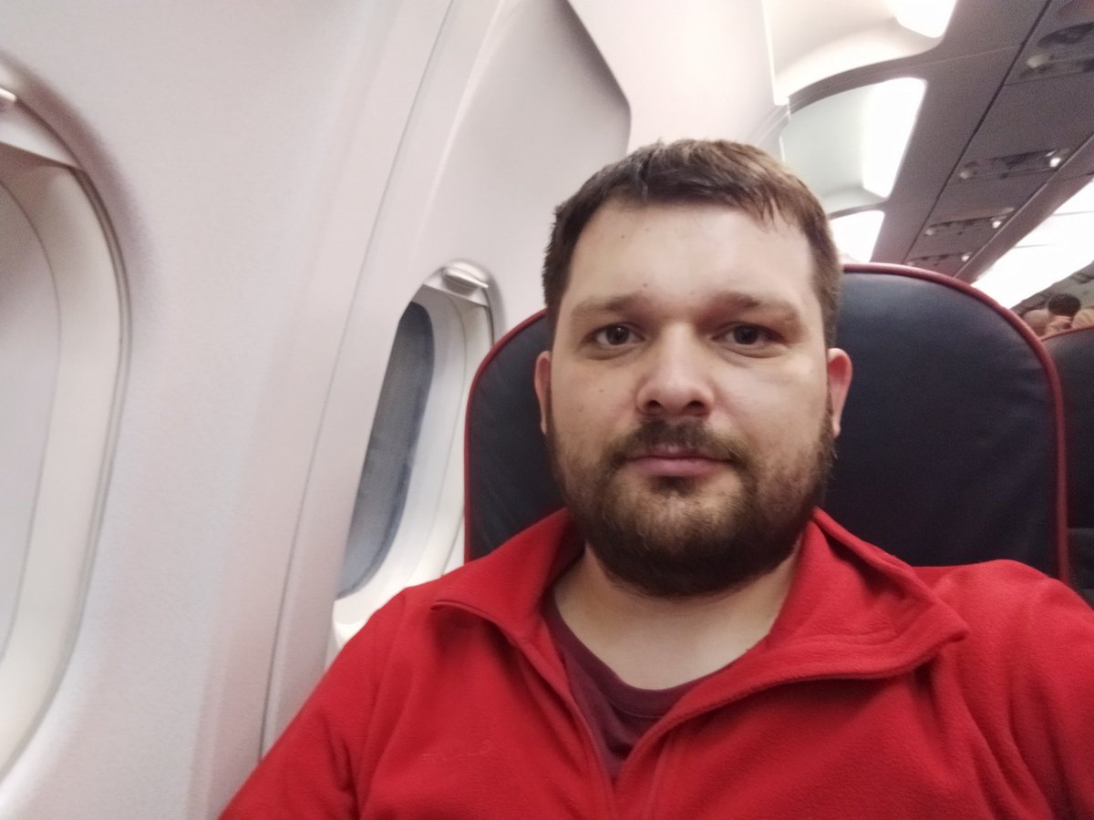 27 сентября я уехал из России. Уехал в полную неизвестность, с одним рюкзаком. За год мне удалось перевезти семью, в том домашних животных, и начать новую жизнь в Германии. Спасибо друзьям, знакомым и всем людям, которые помогают на этом пути.