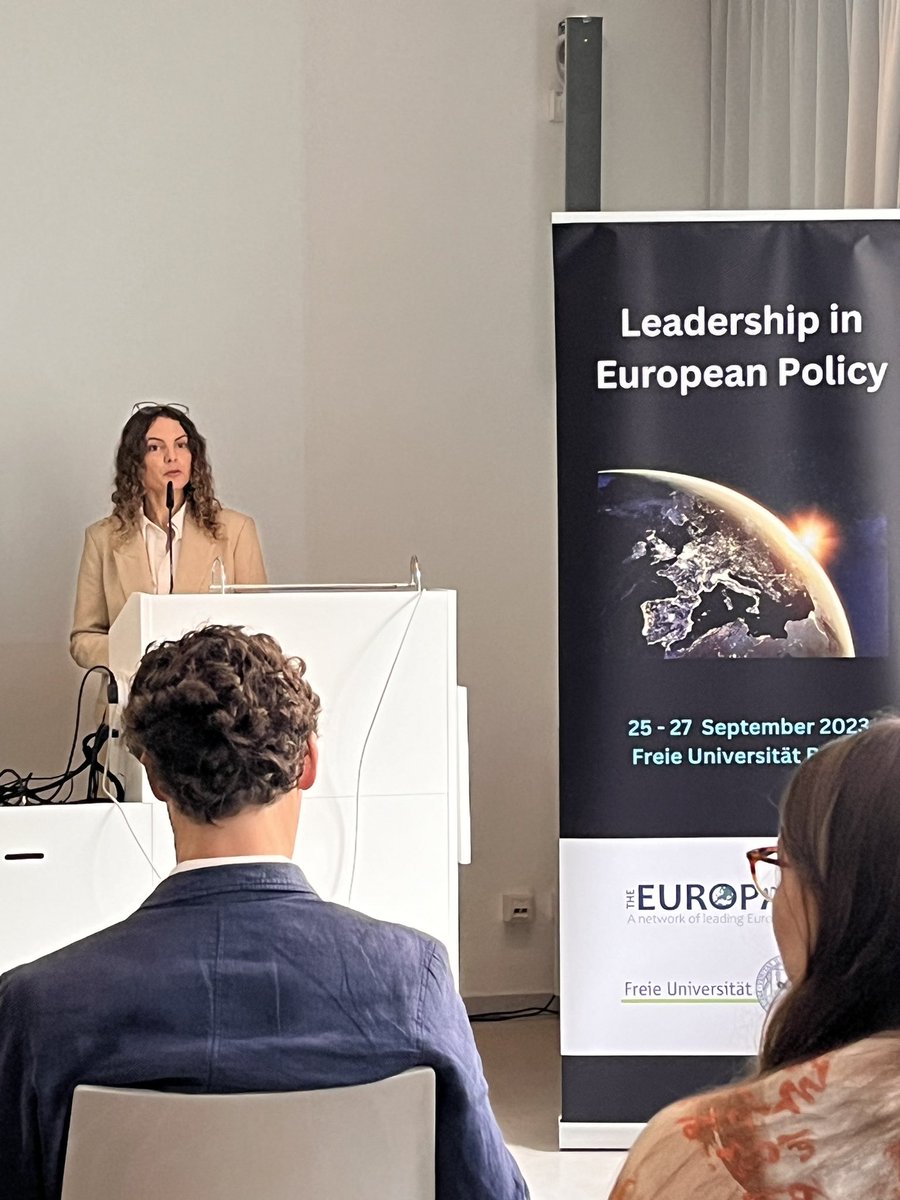 Sophie L. Vériter tweet media