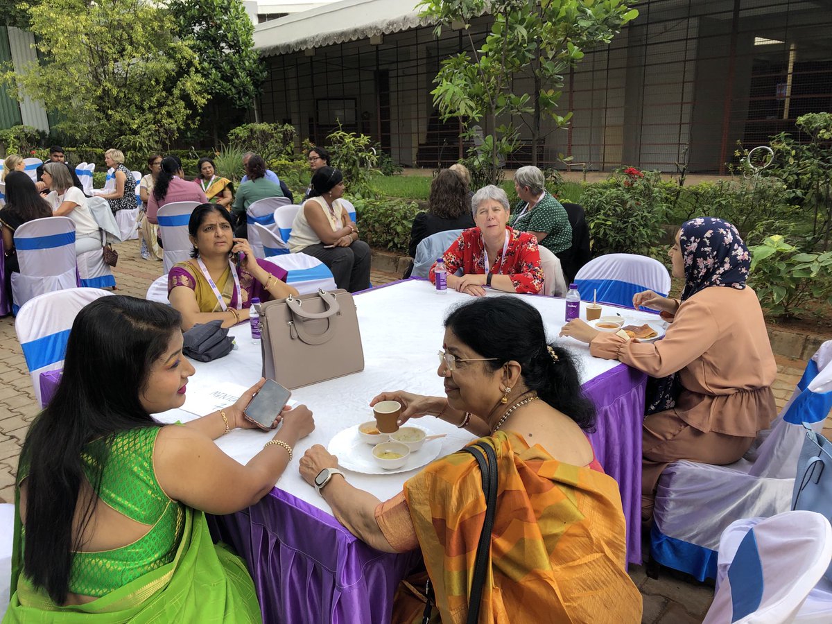 sofia_cerdeira's tweet photo. Meet the mentors at ISSHP. Nurturing the next generation of game changers in women’s health. #ISSHP https://t.co/Cx2sm3oODE