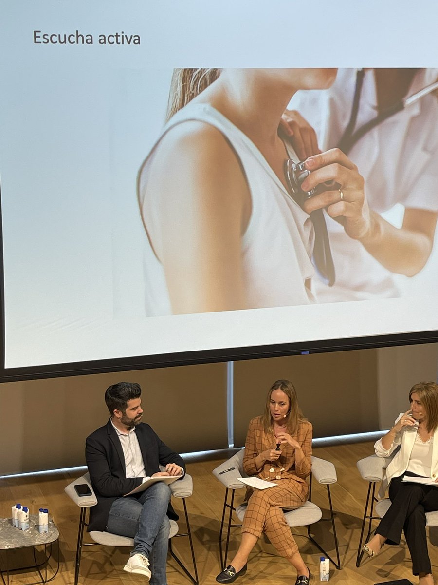 AEAPS's tweet photo. Inspiring Pharma Summit: Mesa 1, Humanización “Sentido y Sensibilidad en medicina”
Clara Castaño, Communication &amp; Patient Access Lead en @Roche “…la escucha activa del paciente a través de sus asociaciones de pacientes…“
#IPS23  @AEAPS https://t.co/JFQj7hC15v
