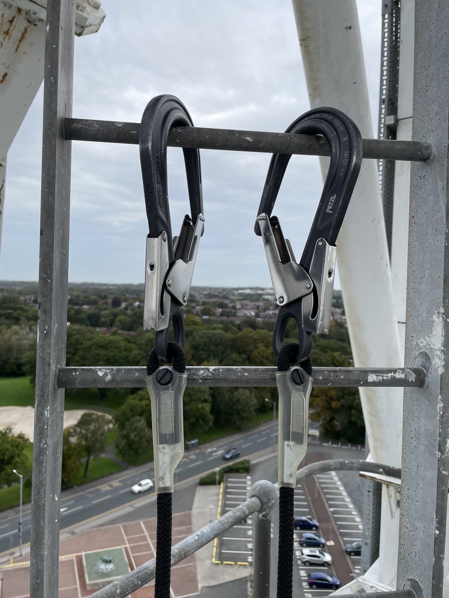 Tough first climb today, had to use click clacks to get up and down, but we needed to sort the floodlights out early before angry Agnes gets here this afternoon 💨⛈️