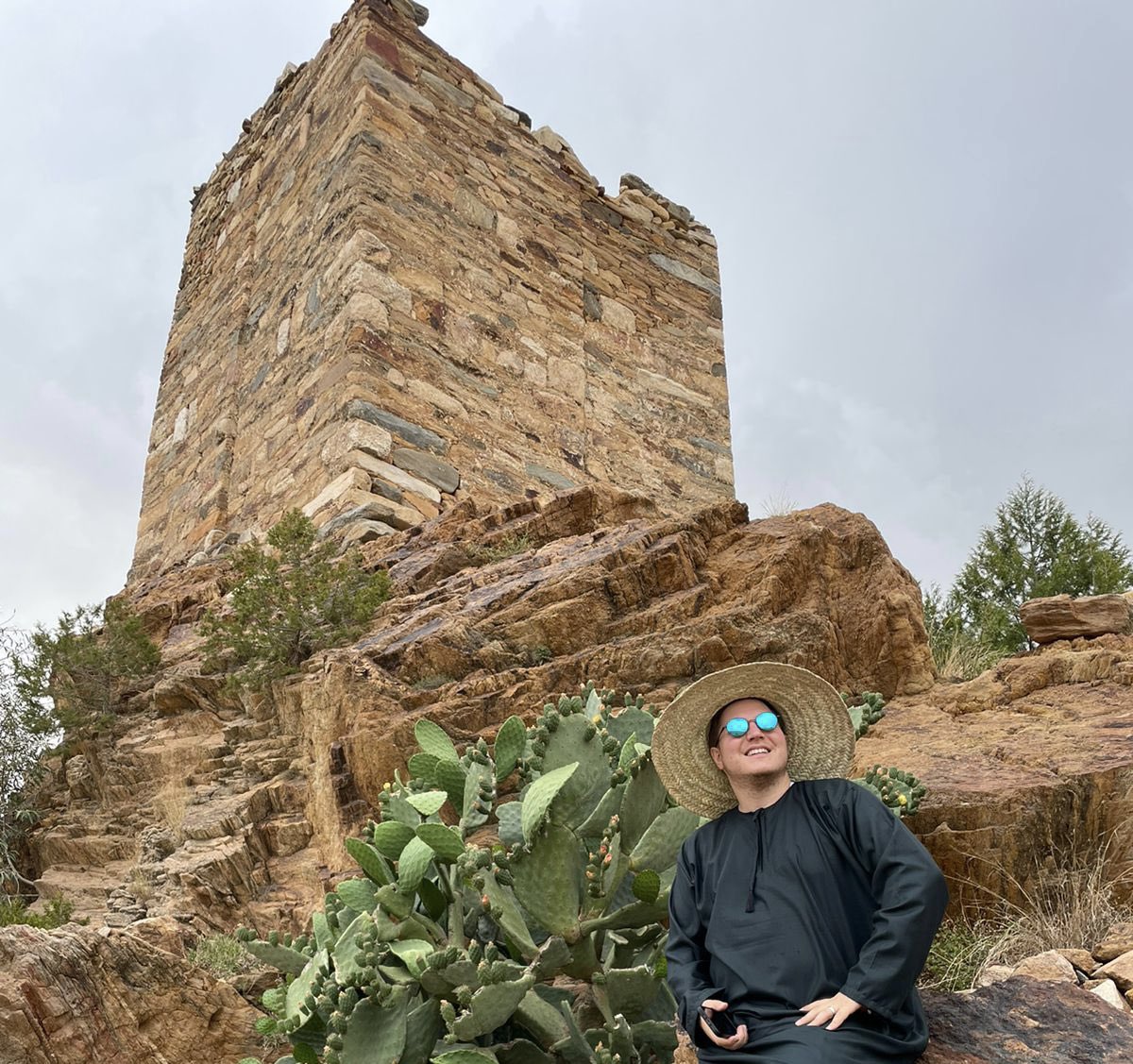 americanbadu's tweet photo. Today is the @UNWTO  #WorldTourismDay23 and if I must say the most beautiful village is in Tanumah, Saudi Arabia. Tanumah is the homeland of Bani Shehr, the Arabic language, and of Arabic coffee. Tanumah is right in the heart of the third fertile cresent after Mesopatamia and Egypt. Tanumah is home to the one of the most famous mountains in the world known as Mt. Manaa. Native flora include the beautiful Adenium. The Arabs say في تنومة بغيت آجن واهلي ما دروا بي meaning “in Tanumah I went so mad( from the beauty of the people and the land) that even my family lost me”. It is also the home town of my beloved wife @elhamvibe 

 #WorldTourismDay #WTD #WorldTourismDay2023