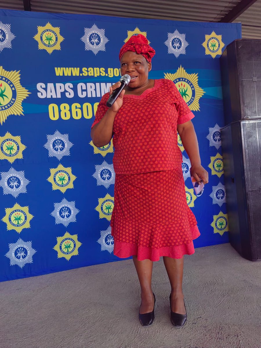 #sapsNW [HAPPENING TODAY] Mahikeng #SAPS along with various role players including Government Departments, NGO's and Liquor Traders Associations are addressing members of the community at Signal Hill village, outside Mahikeng today for Paint Away Gender Based Violence &amp; Femicide