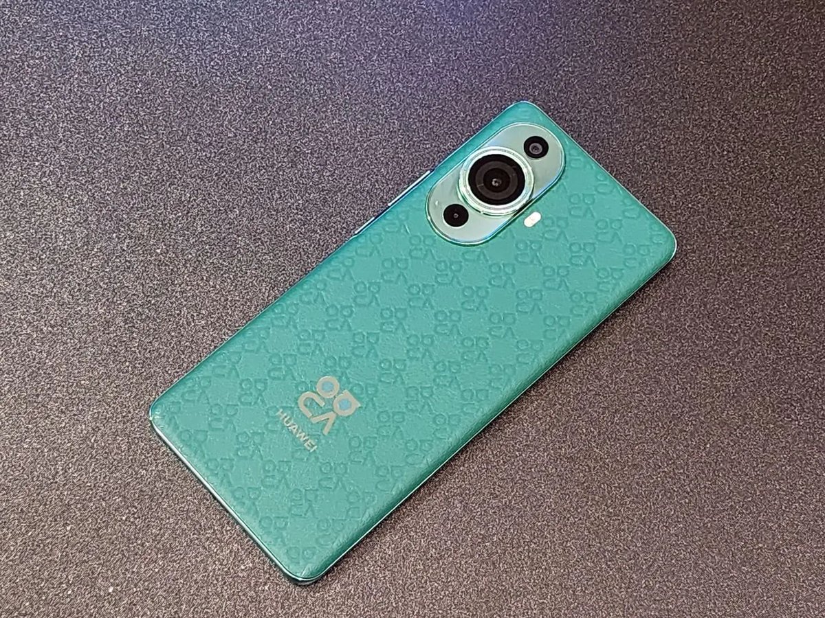 gdgtme's tweet photo. The Huawei nova 11 Pro: Ideal for casual users, media, and photography enthusiasts. Boasting a remarkable 6.78-inch OLED screen, Snapdragon 778G chipset, and a versatile camera system, it ensures a delightful experience. #Smartphone @HuaweiArabia  https://t.co/g2wRBglvVk https://t.co/L9vZsGvc9n