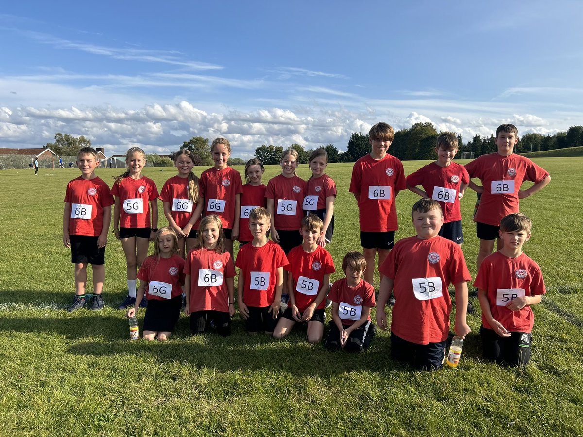 WickhambrookP's tweet photo. 1st sporting event of the year, well done Team Wick for great effort and excellent attitudes towards the run. You did yourselves and the school proud. Thank you to @CastleManor for hosting an excellent event. @CastleManor &amp; @SamWardAcad your sports leaders were a credit to you. https://t.co/bLc5DYPp2H