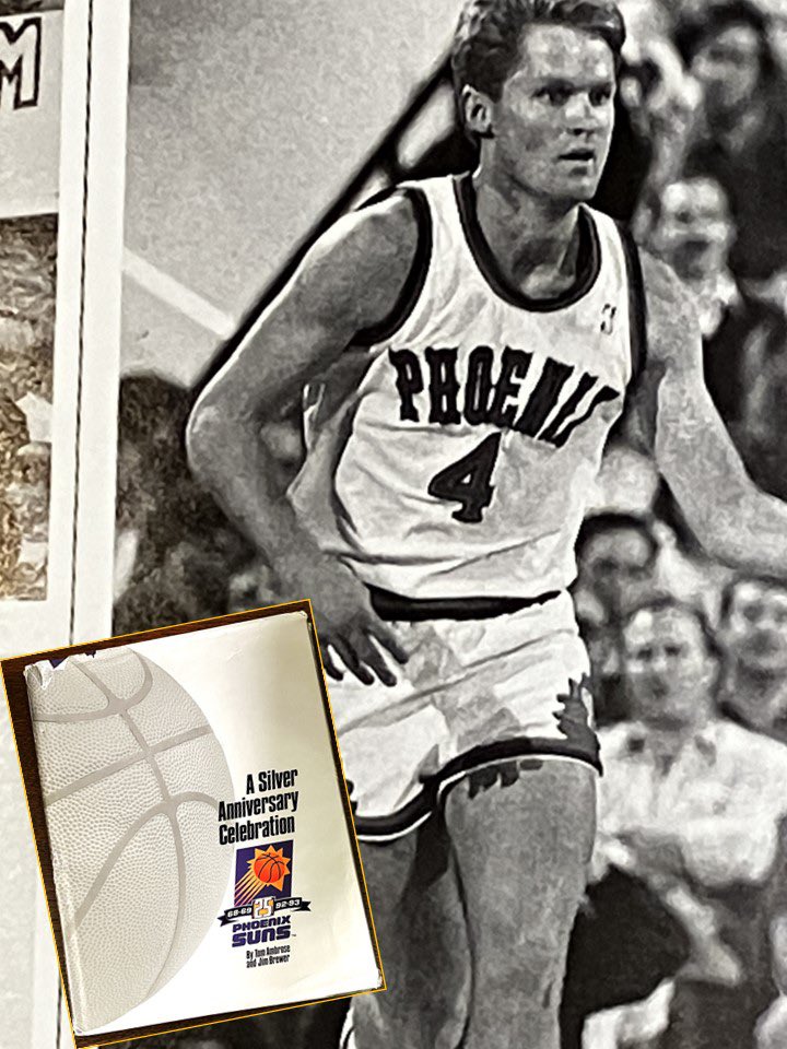 MEGAMIxxKURO's tweet photo. #ダグバックの毎日がお宝DAY 【39】
9/27生 #SteveKerr
Phoenix Suns Basketball 1968-1993
by Tom Ambrose and Jim Brewer 1992
@Suns #suns @warriors #DubNation https://t.co/THfXdE7NTu