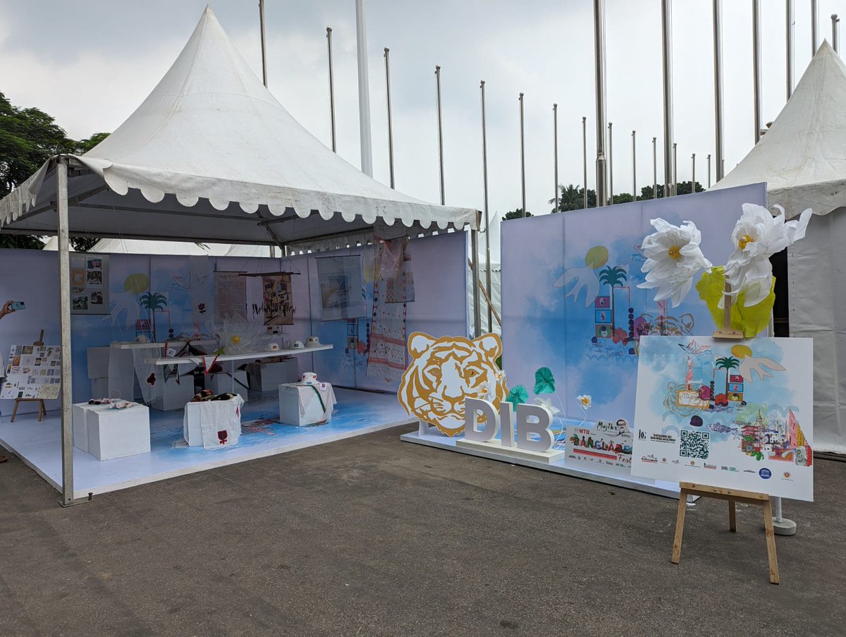 designinglobal's tweet photo. Day 1 of Design In Global at Bangladesh Festival! ✨

Date: 27th-30th September,2023
Topic: Heritage in Modern Eye by Design in Bangladesh
Venue: Bangabandhu International Conference Center

#DesignInBangladesh #DesignInGlobal #FashionGoals
#BangladeshFestival 
#Festival #culture https://t.co/hSXCxB9PZK