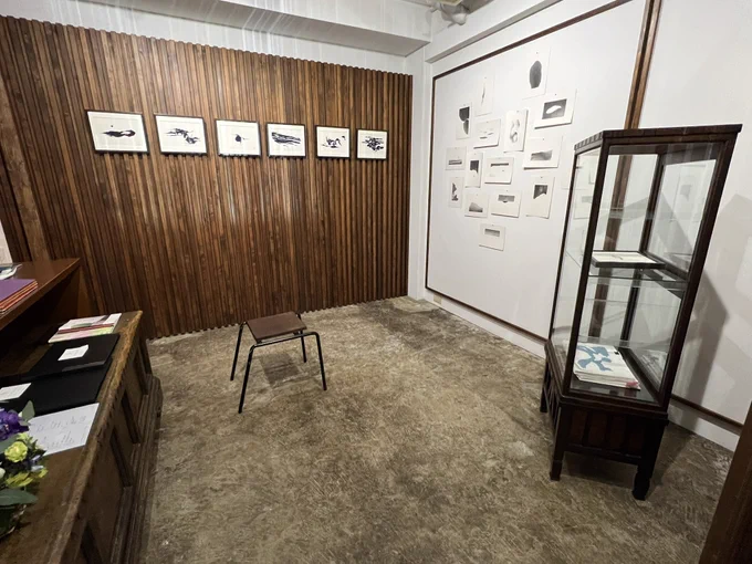 個展「いえ」、無事最終日を迎え、先ほど閉幕いたしましたご来場いただいた皆さま、本当にありがとうございましたこの展示期間を通して、また新たにこれまでの実践の意義を見つけることもできましたこの回顧的なものを後日noteなどにまとめ、それを総括としたいと思います。 