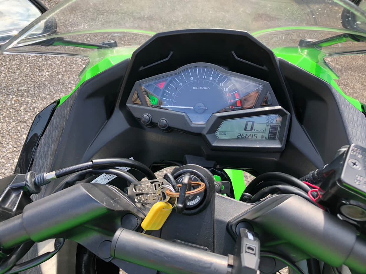 t_8__'s tweet photo. #ninja売ります　#ninja250売りますチェーン新品　マフラー先っちょ無し
写真見た通り傷あります。
一括20万 https://t.co/fueTNRH834