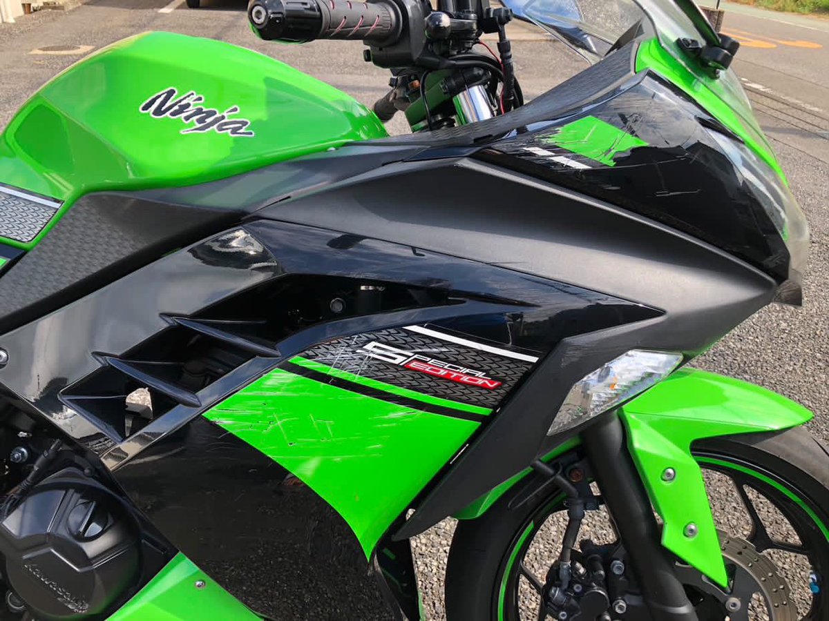 t_8__'s tweet photo. #ninja売ります　#ninja250売りますチェーン新品　マフラー先っちょ無し
写真見た通り傷あります。
一括20万 https://t.co/fueTNRH834