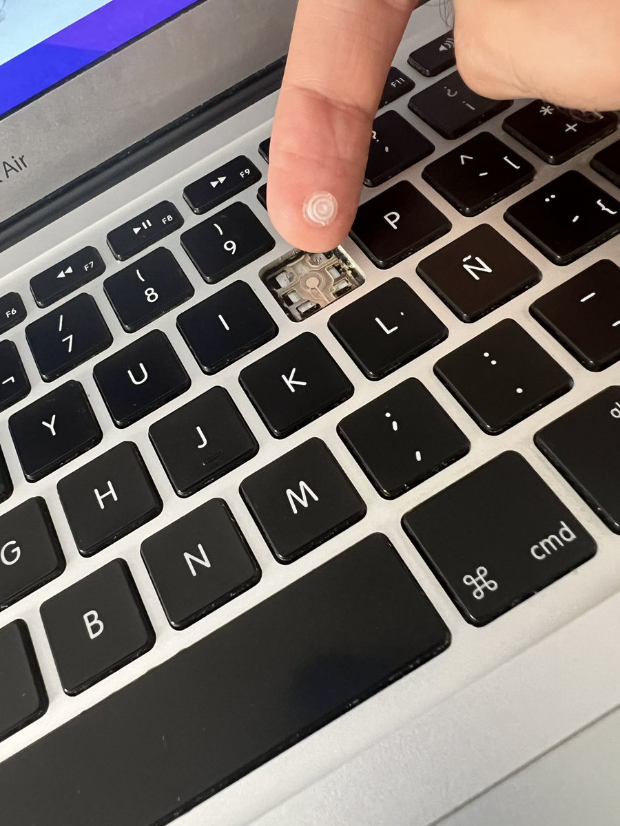 Moe de Triana tweet media