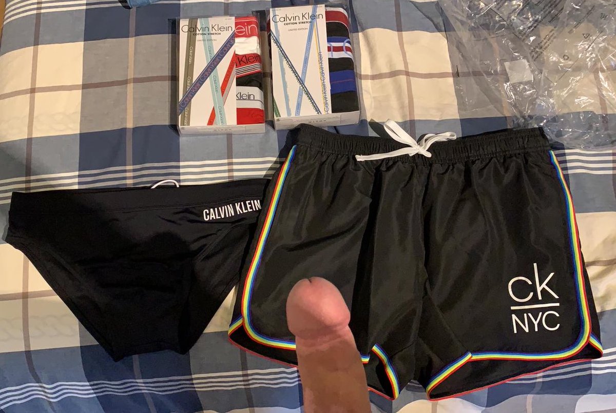 SanderKingDutch's tweet photo. What do you guys think of my new swimsuit and speedo? https://t.co/Q5j7AtO3b6